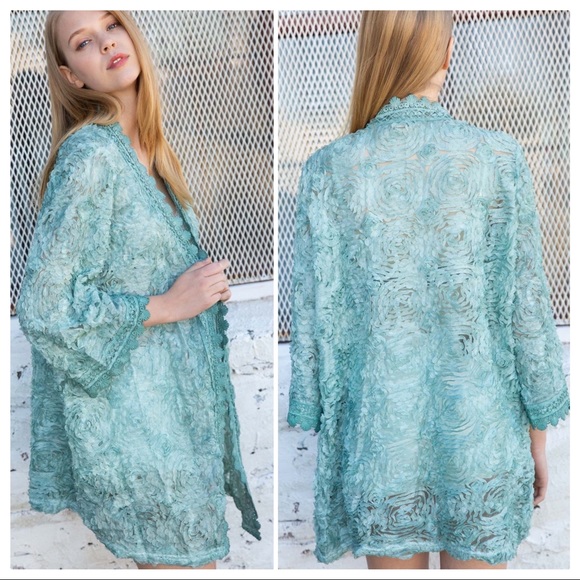 Jewel Teal 3D Lace and Crochet Cardigan - Picture 4 of 8